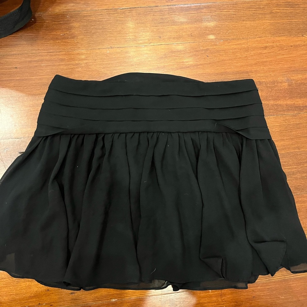 Express low rise pleated mini black skirt